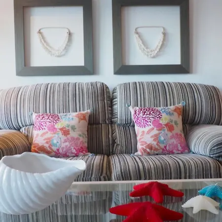 شقة Paseo Del Rey - 2 Bedrooms Oceanfront فوينخيرولا