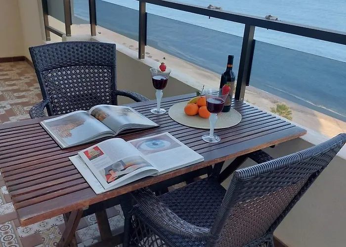 Paseo Del Rey - 2 Bedrooms Oceanfront Appartement *